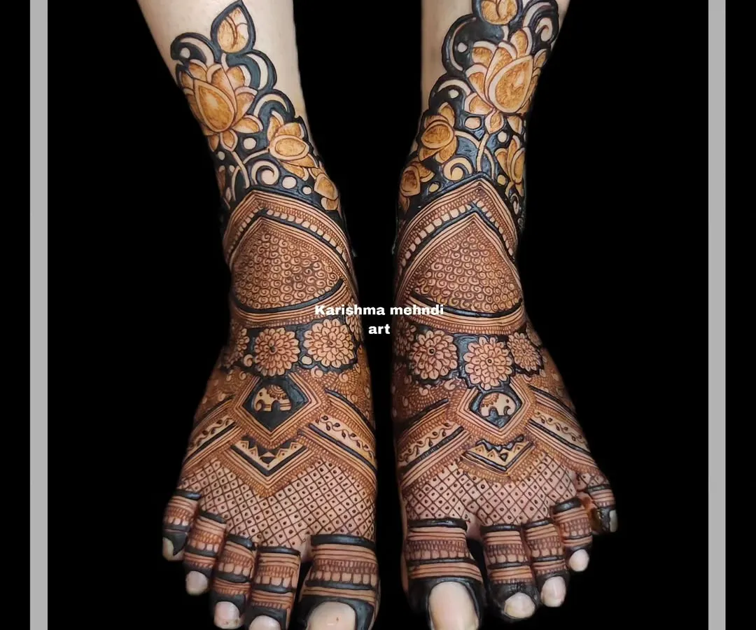 Bridal henna extends to the feet, and mastering this is a key professional skill. This design features detailed lotus patterns and clean geometric fillers, techniques we cover thoroughly in my advanced courses.