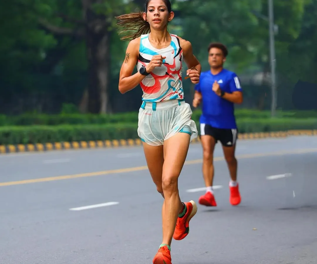 As a hybrid athlete, running is the engine that powers everything. This is me in my element, focused and driving forward. We will build your running endurance with smart, targeted training so you can feel strong and confident, whether it's on the road or between HYROX stations.