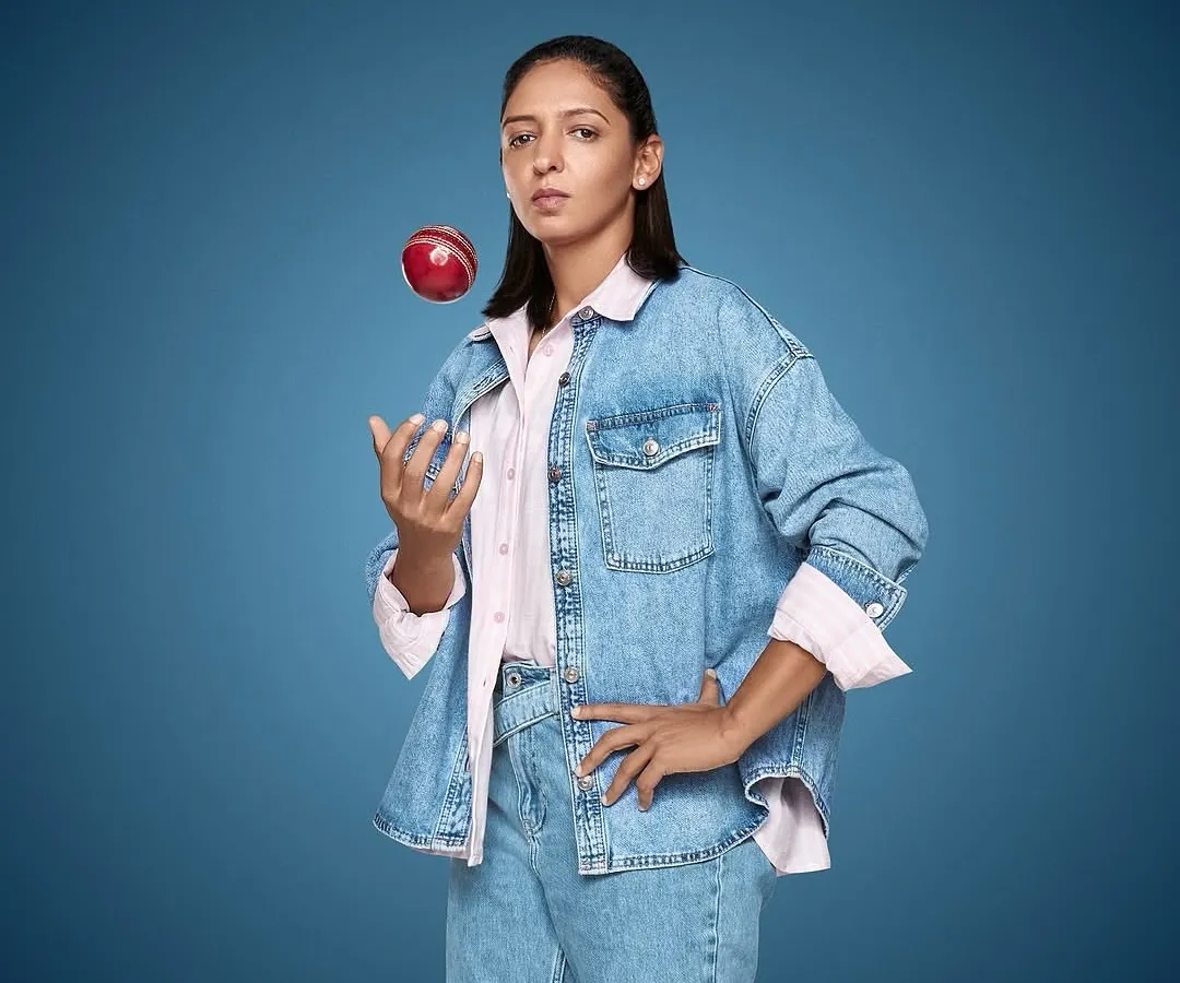 For this campaign with Indian cricket captain Harmanpreet Kaur, the goal was a clean, strong, and camera-ready look. I focused on natural-looking skin and subtle definition to highlight her features for this CREX ad, ensuring she looked confident and polished.