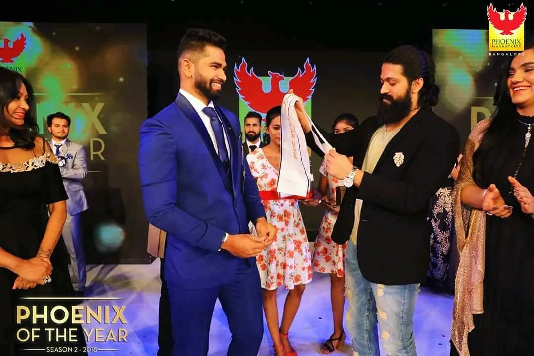 A truly memorable moment sharing the stage with Kannada superstar Yash. It's an honor to perform for and alongside incredible talents, bringing a touch of magic to prestigious award ceremonies.