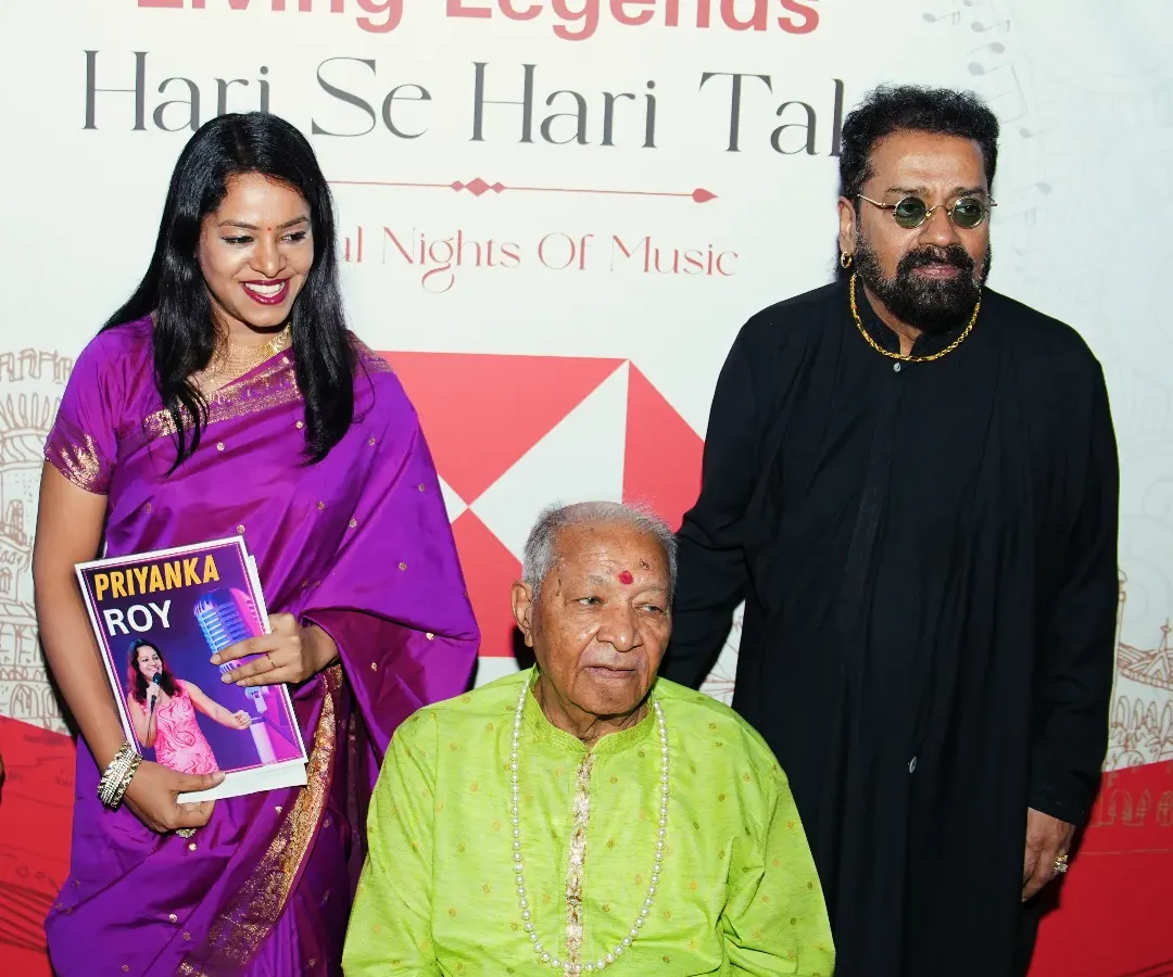 It was an absolute honor to share the stage with living legends Padma Shri Hariharan Ji and Padma Vibhushan Pt. Hariprasad Chaurasia ji. Hosting such prestigious cultural events requires a certain grace and respect, which I bring to every formal occasion.