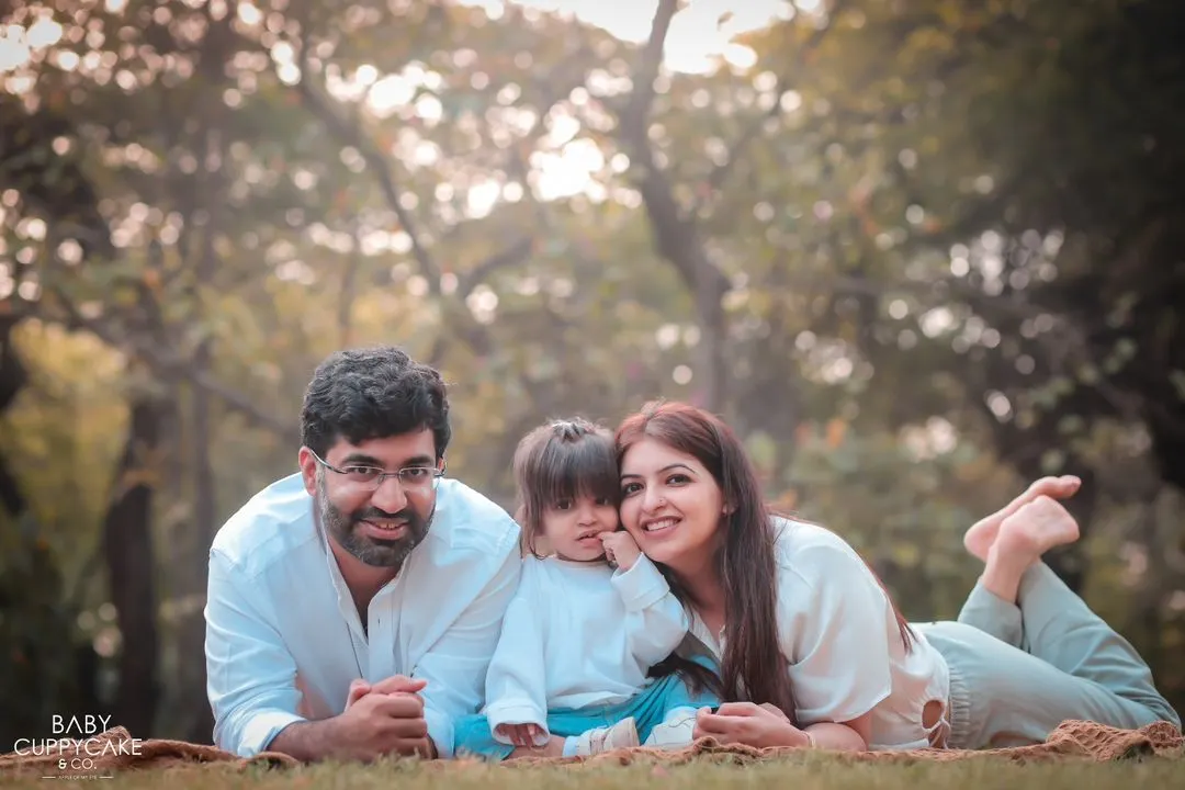 A perfect afternoon in the park. We believe the best family portraits happen when you forget we're even there, lost in a moment of simple, happy connection. This is what a relaxed outdoor family photoshoot feels like.