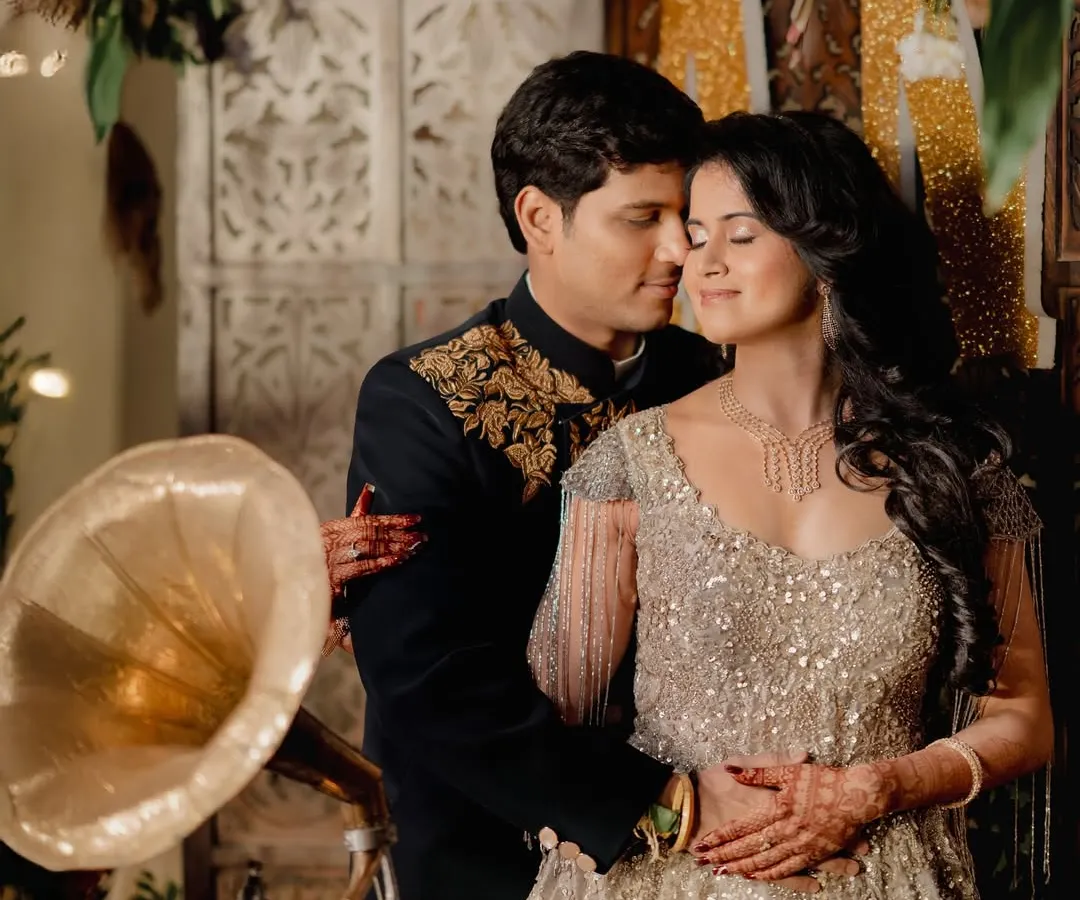 In the middle of a high-energy Sangeet night, Apoorva and Nagraj found a quiet moment. I love capturing this contrast, the dreamy, cozy connection that exists even when the world is celebrating around you.
