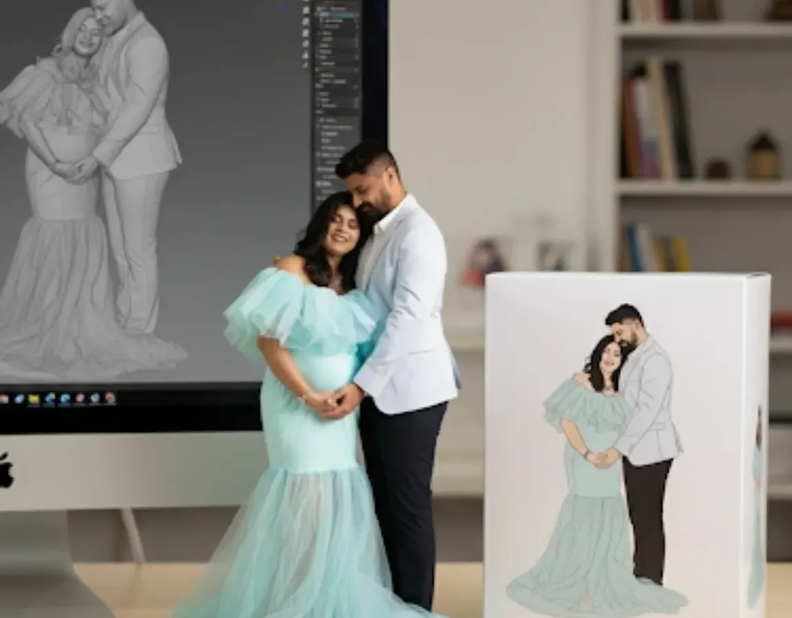 From a tender moment during your maternity photoshoot to a stunning 3D portrait statue for your desk. I capture the details of your outfits and expressions to create a perfect, full-color miniature of your special memory.