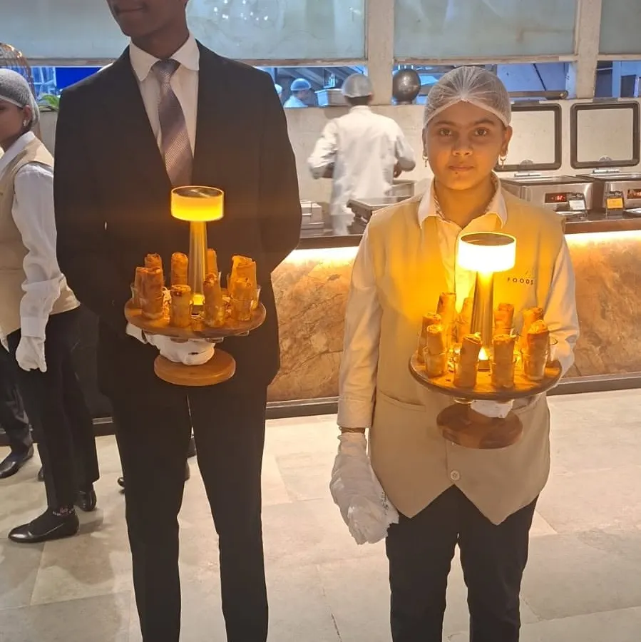I believe service should be as impressive as the food. My team presents appetizers on unique, illuminated trays, ensuring your guests are wowed from the very first moment.