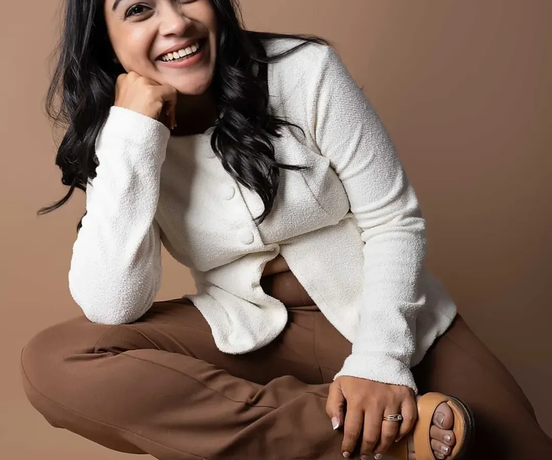 A personal branding session should feel like you on your best day. I love capturing these moments of genuine laughter, which make a headshot feel warm and approachable. We aim for portraits that are professional but packed with personality, perfect for entrepreneurs and leaders.