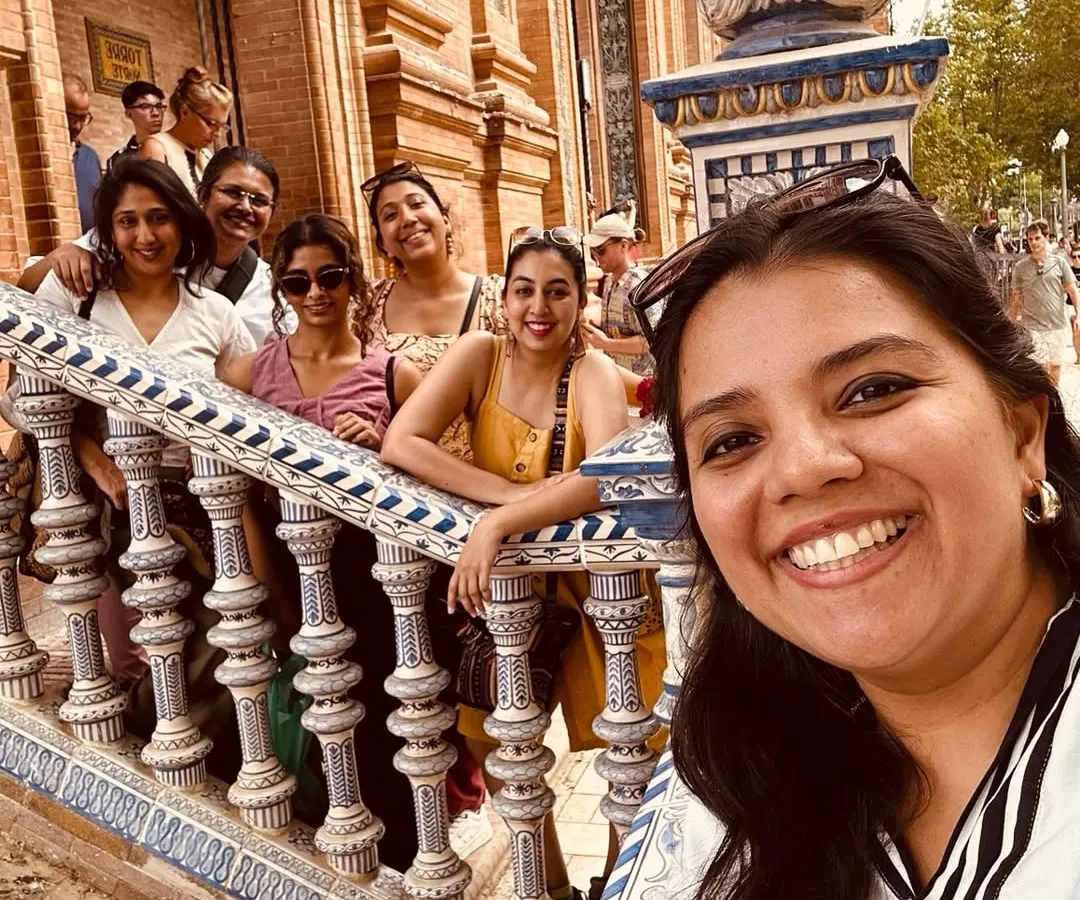Here we are, my beautiful familia of SCFA Flamencas, soaking in the sights of Sevilla. We travel as a close-knit group, supporting each other on this flamenco pilgrimage. This is your chance to explore my second home with a guide who knows the city and its artists personally.
