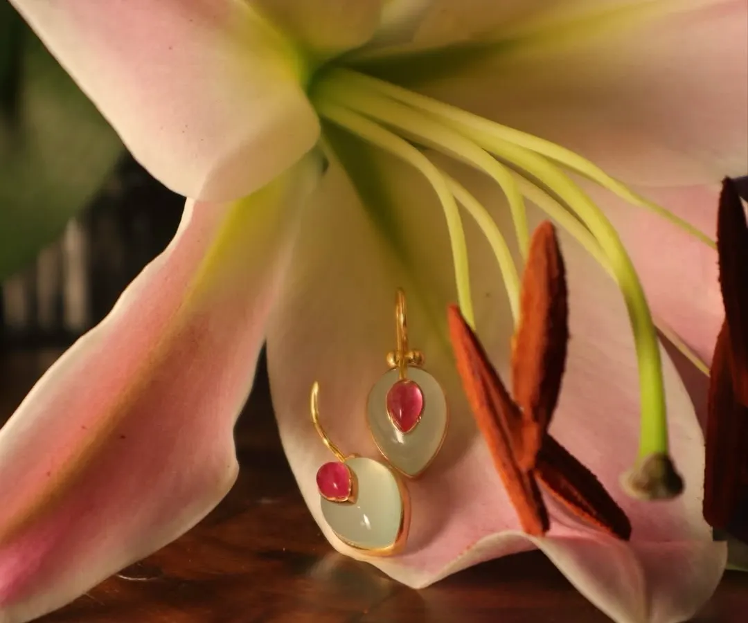 I believe beauty can be found in the simplest moments, like these sterling silver earrings nestled in a lily. Each piece of my jewellery is designed to feel like a small, personal treasure, adding a touch of grace to your day.