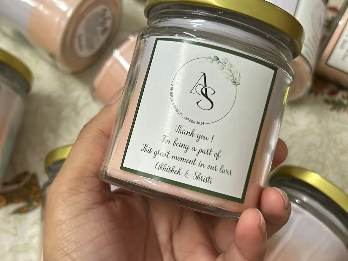 I love making wedding return favors feel truly personal. For this order, I created custom labels with the couple's initials and a thank you message. It’s a simple touch that makes a beautiful keepsake for guests to remember the special day.