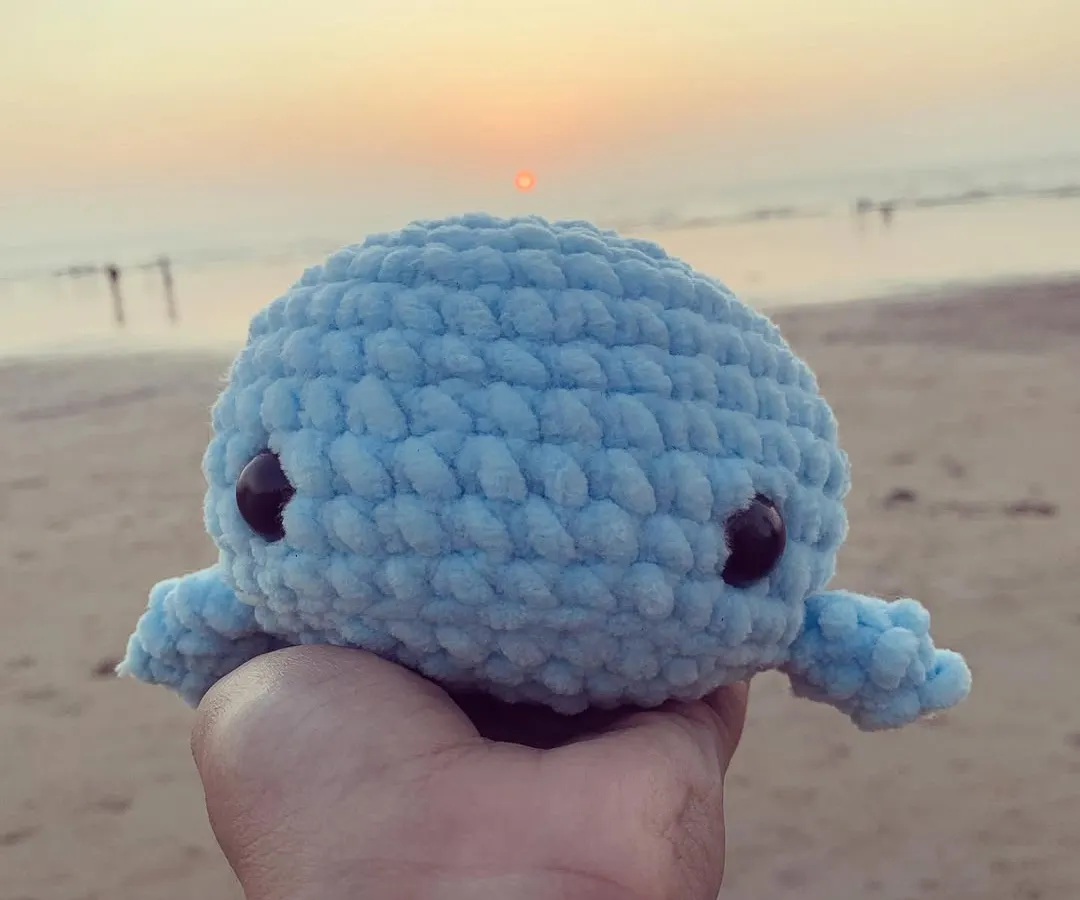 This little whale plushie is made with super soft, chunky yarn, making it extra squishy. I took it to the beach for a sunset photo because it just felt right.