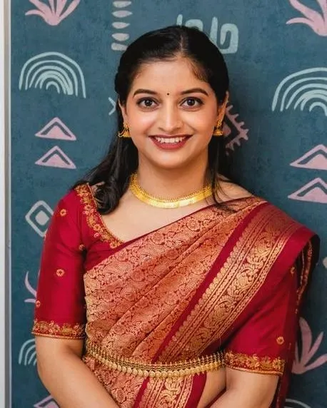 A radiant smile from a happy client on her ring ceremony day. This is my signature soft and subtle makeover, featuring clean skin, a simple winged liner, and a natural lip tint to enhance her features without overpowering them.