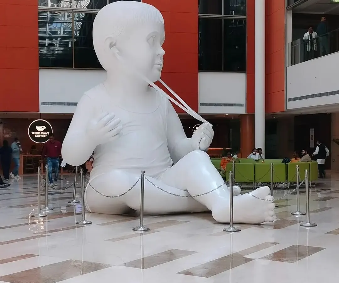 We created this larger-than-life baby sculpture for the Fortis Memorial Research Institute in Gurgaon. The clean, white finish and massive scale make it a memorable landmark in the hospital's main lobby, demonstrating our ability to produce high-impact public art.