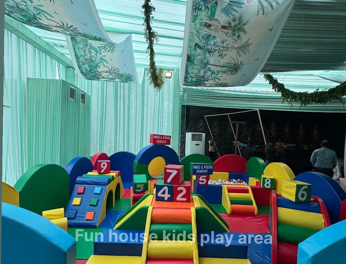 We bring the energy with our Vibrant Rainbow soft play area. This indoor setup is packed with colorful climbers, tunnels, and blocks, creating an irresistible world of adventure for toddlers and young children.
