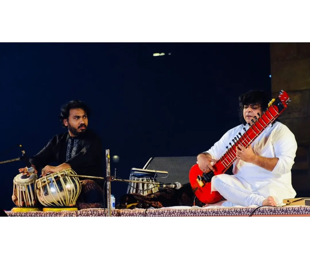 A moment of musical dialogue with the phenomenal maestro Pandit Niladri Kumar ji during a concert in Bhuvneshwar. Performing with him on his electric Zitar is always an exploration of how traditional tabla can blend with contemporary sounds.
