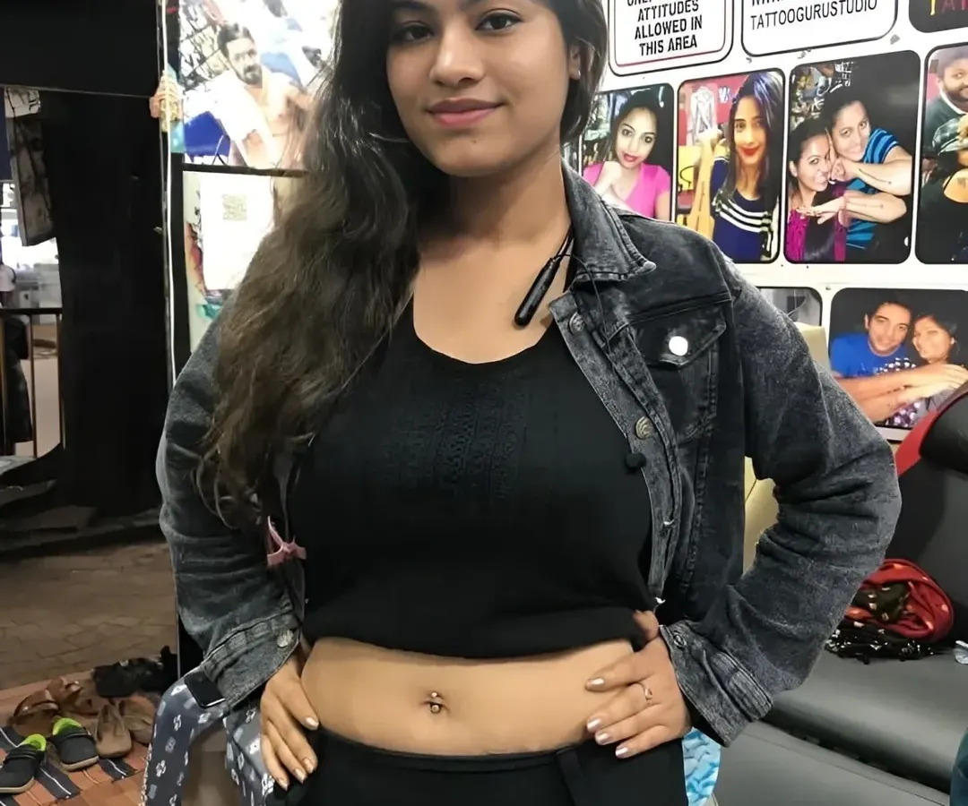 A happy client showing her perfectly healed belly piercing. I make sure the placement complements your body and use quality jewelry for a great look.