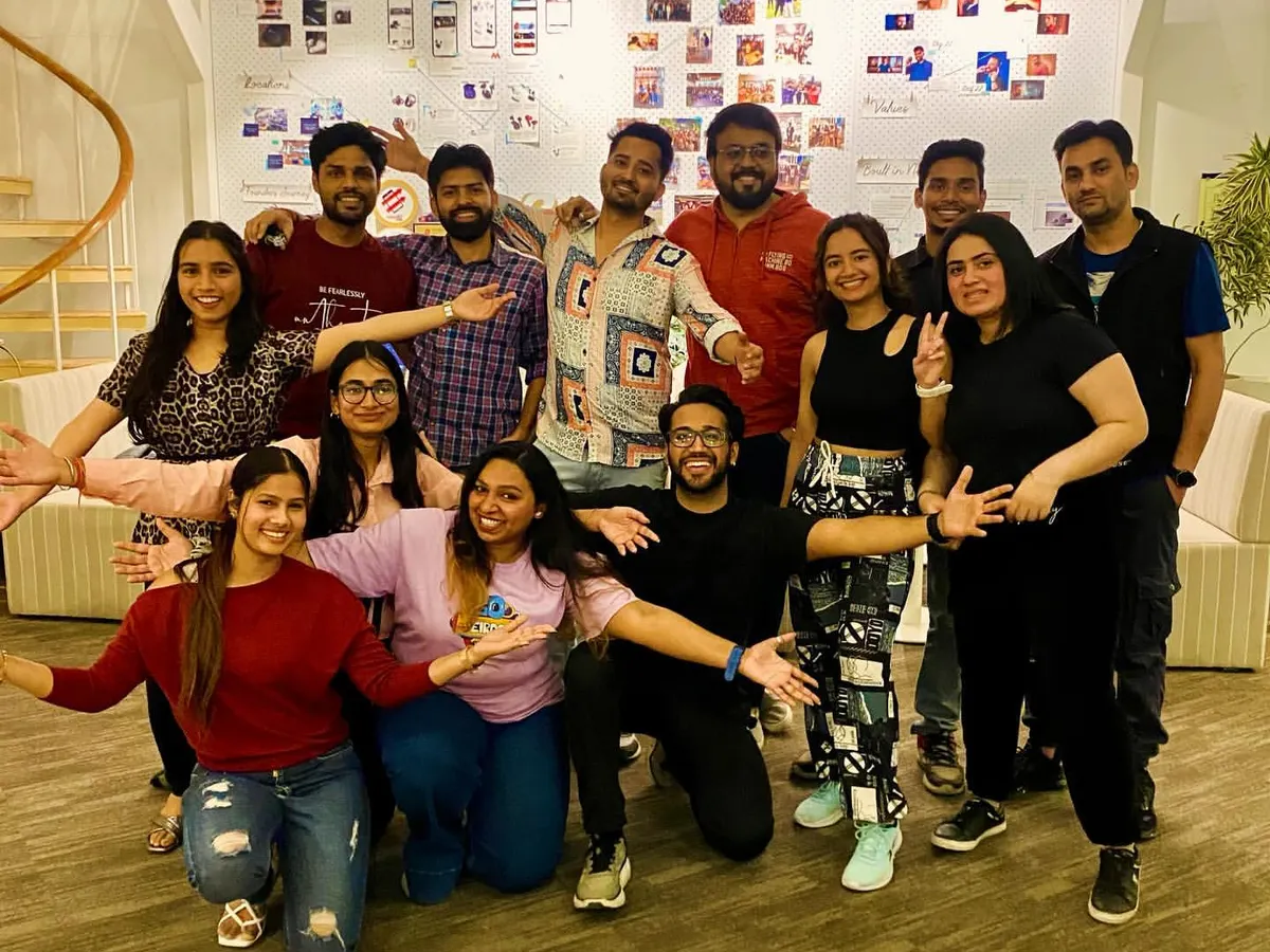 This is what pure post-workout happiness looks like. We love capturing these moments of team bonding after a fun and energetic corporate wellness session in the office.
