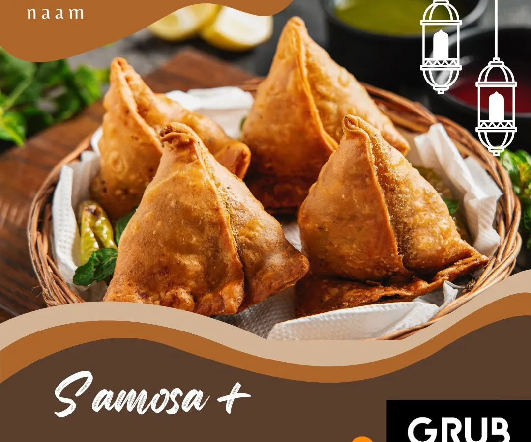 Har shaam, samosa ke naam! This is our classic combination: four crispy, hot samosas served with tangy chutney. It's the perfect evening snack to enjoy with a steaming cup of chai.