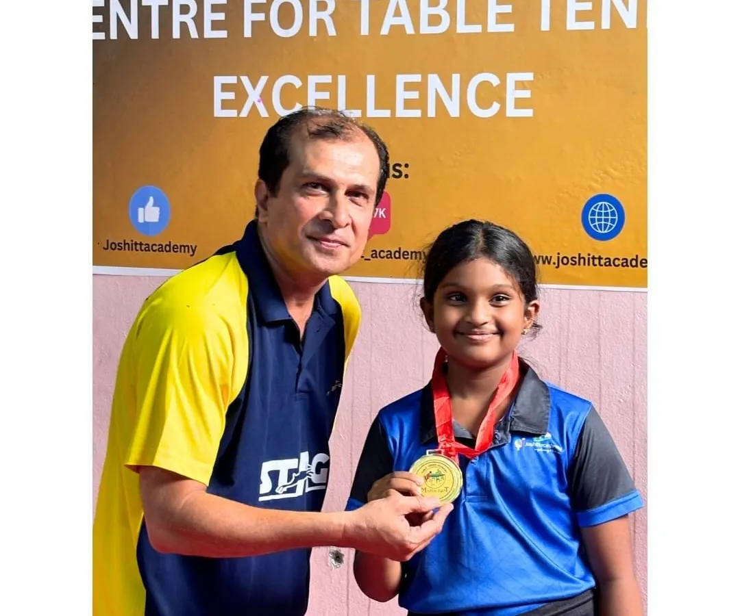 We celebrate every victory, big or small. Here is our player Jashvi, beaming with pride after a win at the Matchpoint Table Tennis Tournament. This is the result of her dedication.