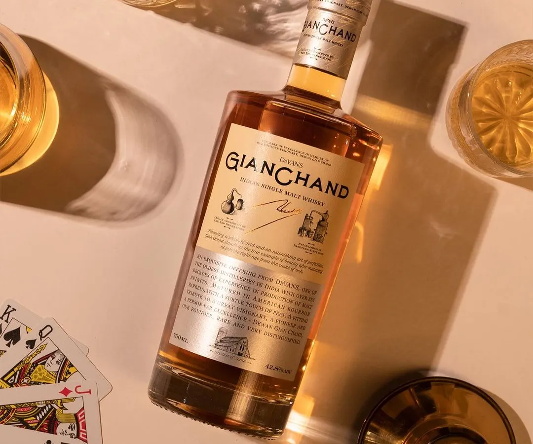 For this Gianchand single malt whiskey shoot, the goal was to create a sense of premium sophistication. I used dramatic, focused lighting and shadows with a simple setup of playing cards to evoke a relaxed, after-hours mood.