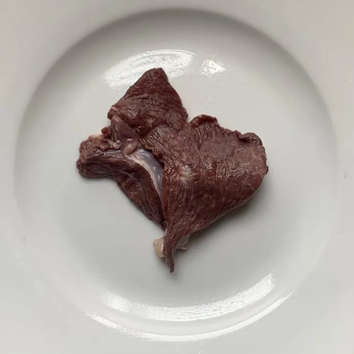 For dogs with allergies or weight problems, variety is key. This is a cut of lean emu meat, a novel protein that can be a game-changer for sensitive systems. If your dog is struggling with common proteins, I can help you find alternatives.