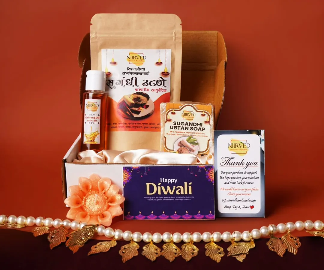 My complete Abhyang Snan Kit, beautifully arranged for the perfect Diwali self-care ritual. It includes everything you need: my herbal Sugandhi Ubtan, nourishing Abhyang Oil, a handmade Ubtan Soap, and a floating flower candle to create a serene atmosphere.