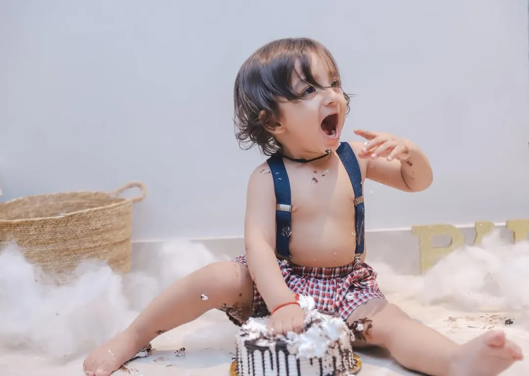 Let them eat cake! A first birthday is a milestone full of pure, messy joy, and our cake smash sessions are all about capturing the wild, wonderful expressions that come with it.