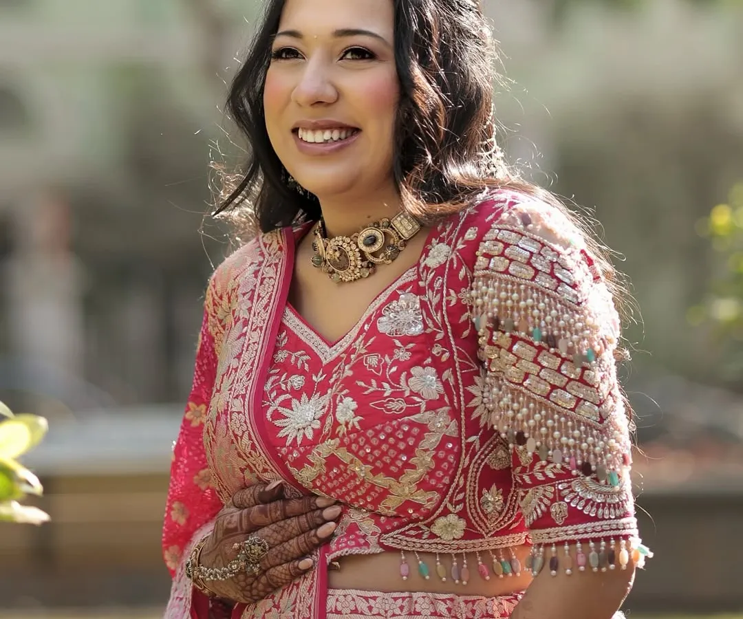 There's nothing more beautiful than that pregnancy glow. For Dhwani's baby shower, I enhanced her natural radiance with a dewy, fresh look that was light, comfortable, and perfect for her outdoor celebration. She looked so lovely and serene.