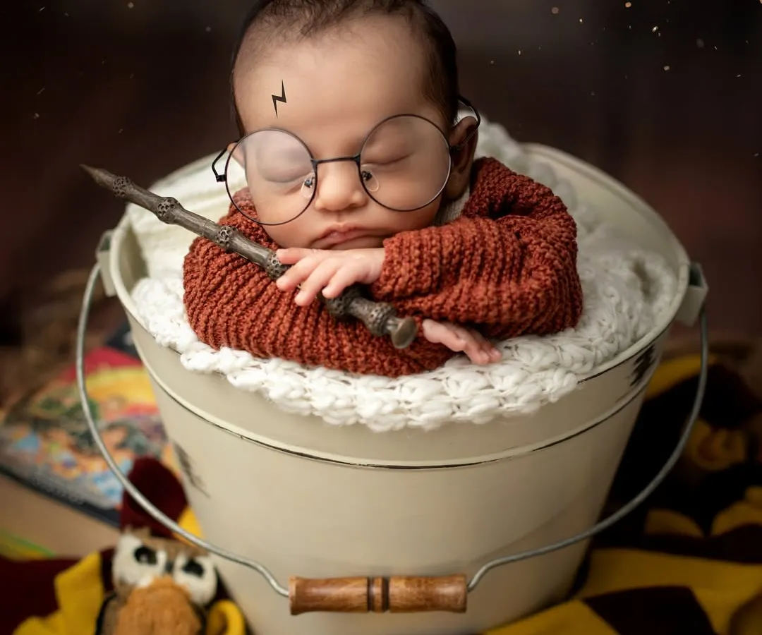 For the parents who believe in a little magic. I love bringing your creative visions to life, like this enchanting Harry Potter themed newborn shoot for a tiny wizard.
