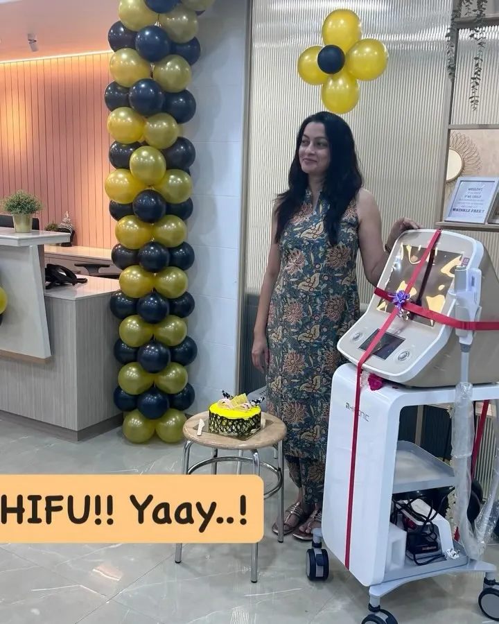 Welcoming the latest in non-surgical skin tightening technology. This is my USFDA-approved HIFU machine, the Doublo-Gold system, which I use for face lifting, jawline contouring, and double chin reduction to achieve sharp, natural-looking results.