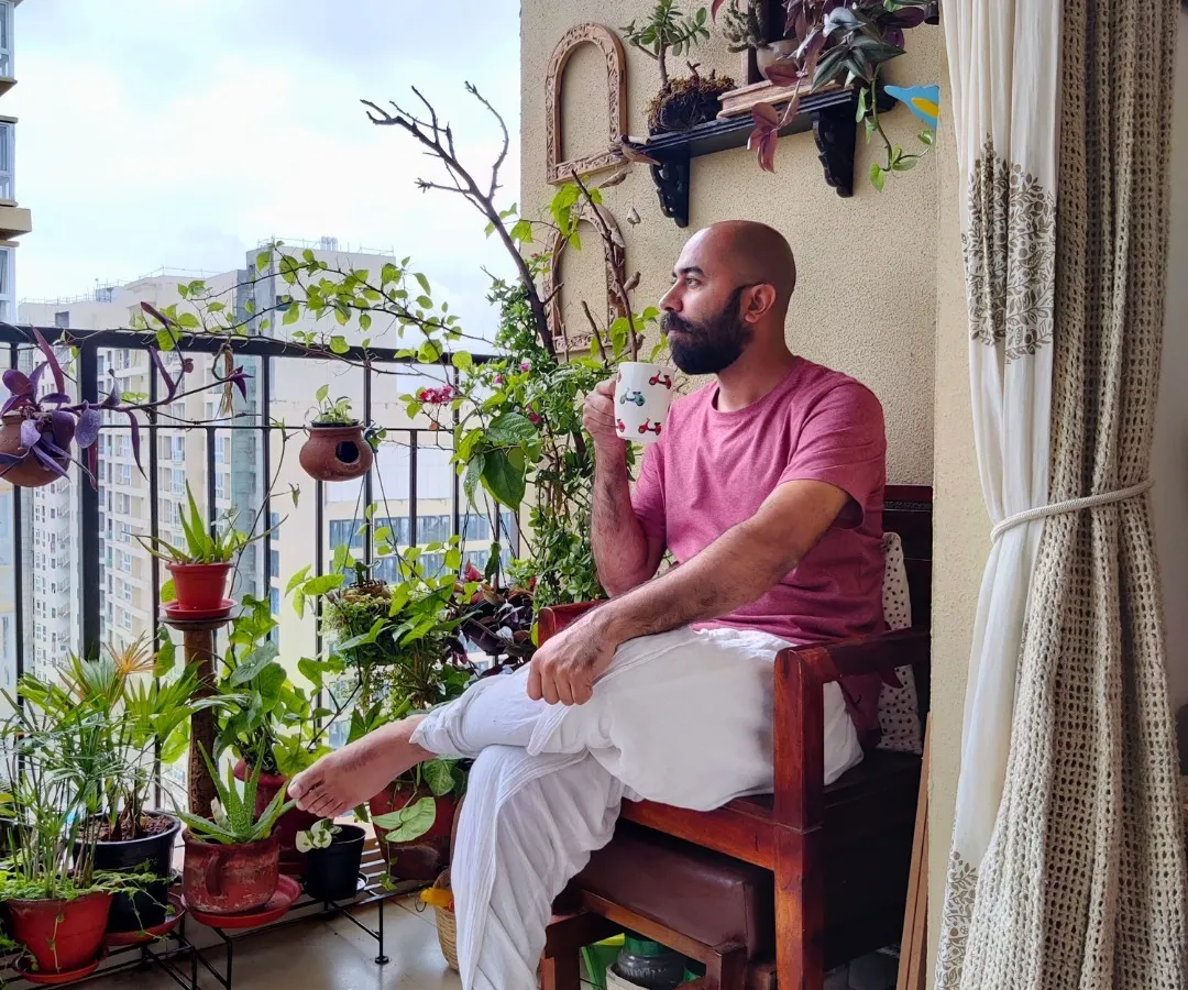 This is the goal for so many of us: a quiet corner on our own balcony to enjoy a cup of chai and a moment of peace. I specialize in creating these personal sanctuaries, filled with plants that calm the mind and refresh the spirit.