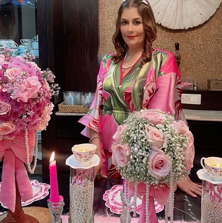 Here I am with one of my favorite creations, a coquette-inspired tablescape. This theme blends vintage romance with playful elegance, using soft pastels, delicate lace, and beautiful florals to create a whimsical atmosphere for any intimate gathering.