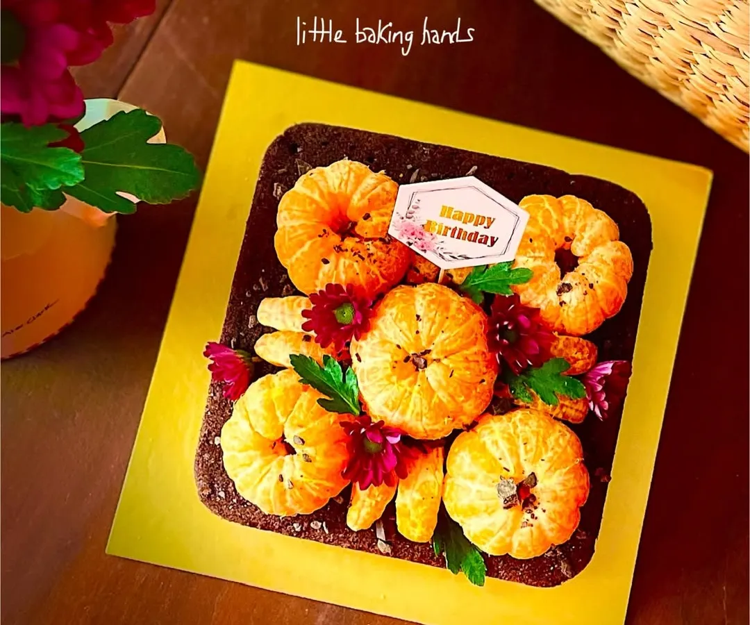 My rich chocolate orange cake is a feast for the eyes and the palate. I use whole wheat flour and top it with beautiful, fresh orange slices for a stunning look and a delicious citrus-chocolate combination.