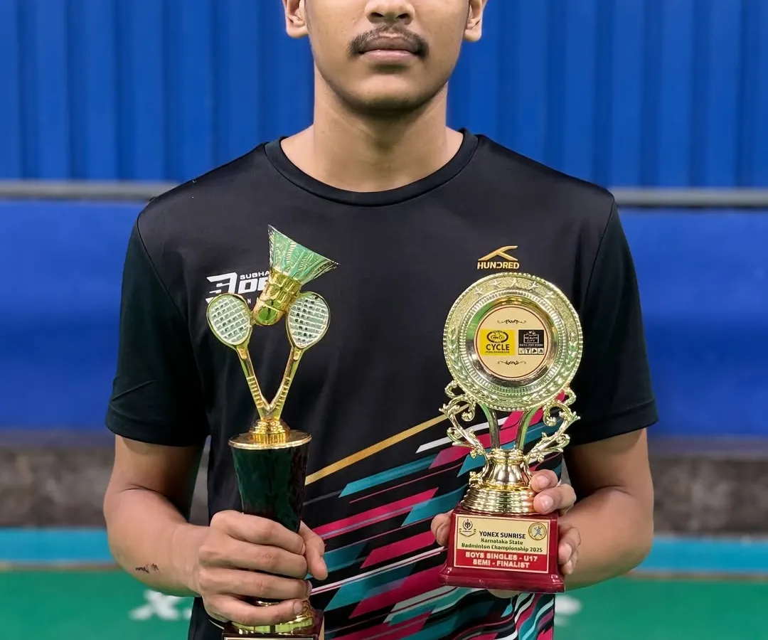 This is what dedication looks like. Yeshas Reddy with his U17 Boys’ Doubles gold and Singles semifinal trophies. We train for moments like these, turning hard work into hardware.