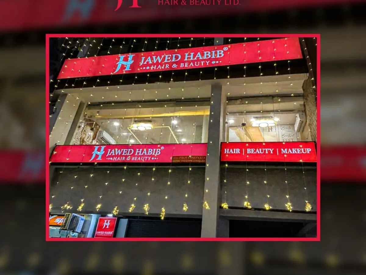This can be your salon. A brightly lit, professional storefront with the Jawed Habib name that customers in your city already know and trust. We help you set up a salon that attracts clients from day one.