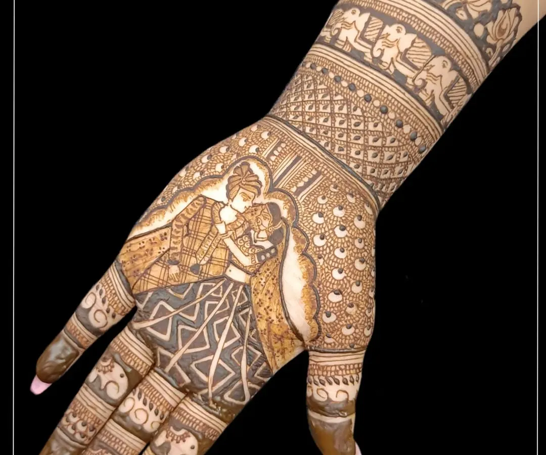 This is the kind of detailed bridal figure work you can learn to create. This piece shows a traditional varmala ceremony, a key skill covered in my advanced module.