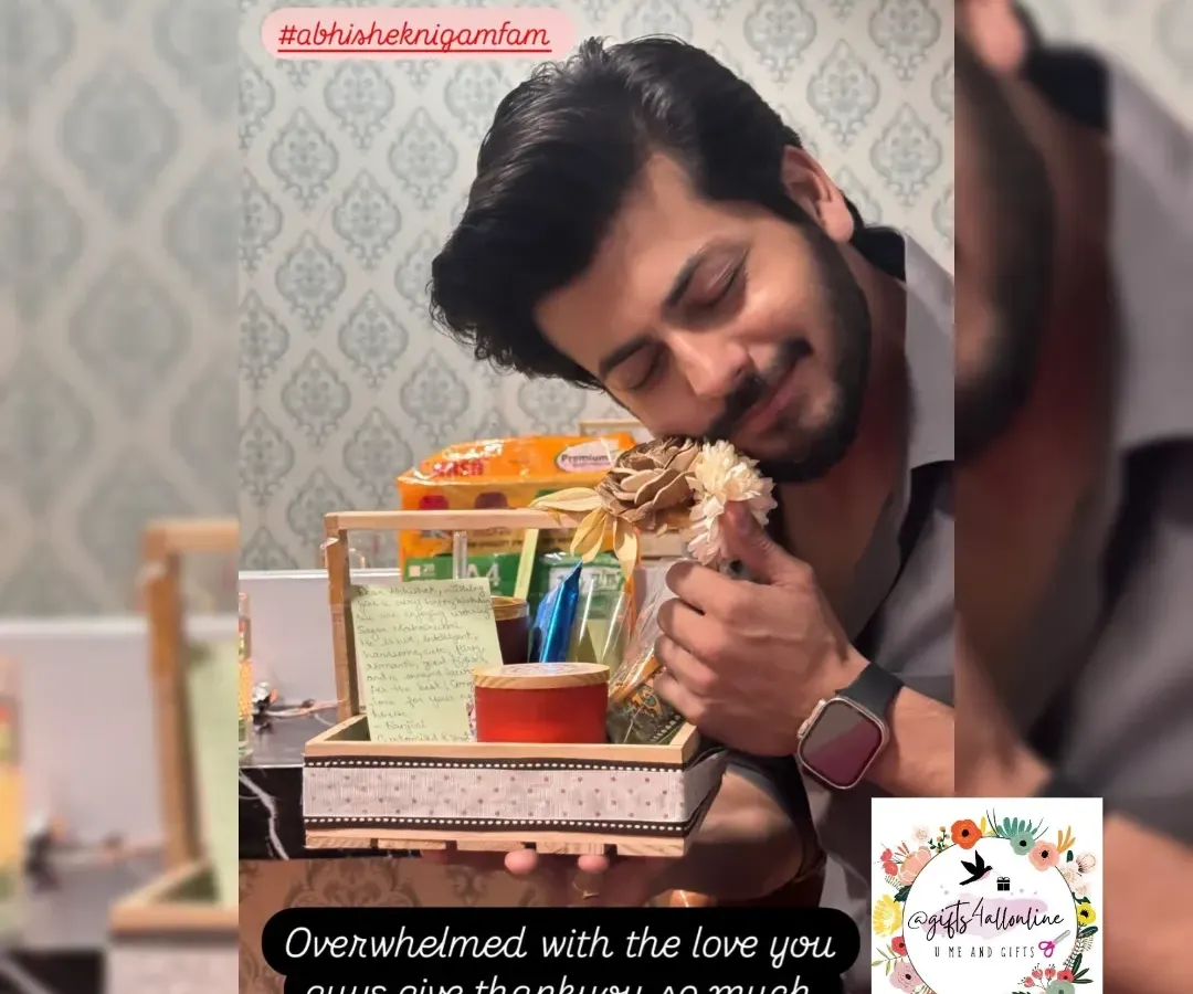 It’s always a joy to see the happy smiles when someone unboxes a gift I’ve helped create. Here’s actor Abhishek Nigam with a hamper sent by one of his fans. This is the kind of happiness I aim to deliver with every single order.