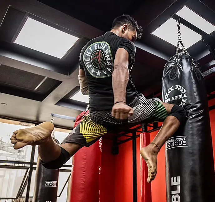 We train to be explosive and powerful. This flying knee is a result of dedicated practice, building core strength, and mastering advanced Muay Thai techniques. My program pushes you to achieve peak physical performance you never thought possible.