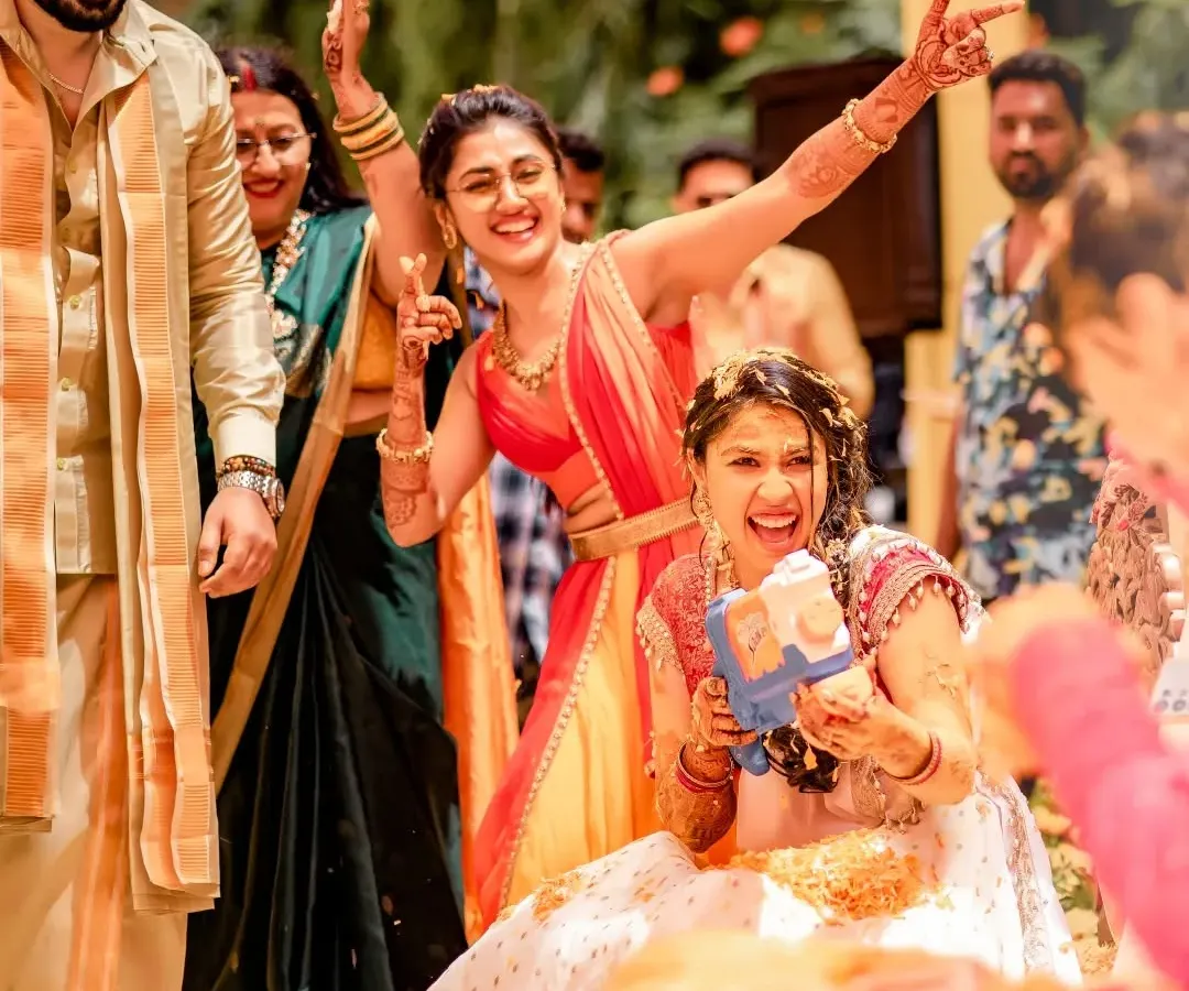 The Haldi ceremony is all about playful fun and family blessings. We love incorporating spontaneous dance moments like this into the celebration, making sure every part of your wedding is filled with laughter and great memories.