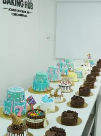 Intensive Cake Artistry & Decoration Masterclass (5-Day)