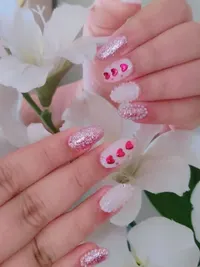 Manicures & Nail Art