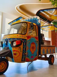 Art Installations & Sculptures