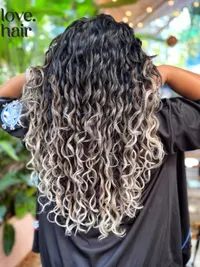Curly Hair Specialist