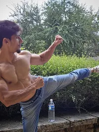 Fitness & Calisthenics Training