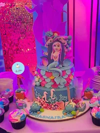 Custom Cupcakes & Treats