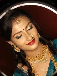 Makeup & Hairstyling Education