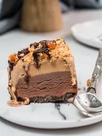 Handcrafted Desserts & Cakes