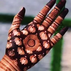 A stunning example of the dark stain from my natural henna, showing how the lotus designs have developed into a deep, beautiful color.