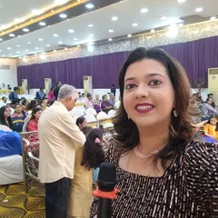 Taking a selfie from the stage at a Sangeet ceremony with a large, energetic crowd. I managed over 15 dance performances that night, keeping the excitement going until the very end.