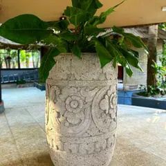 My bestselling 'Puspa' planter, now in a grand 120 CM size. The hand-carved floral details are a testament to the incredible skill of Balinese artisans.