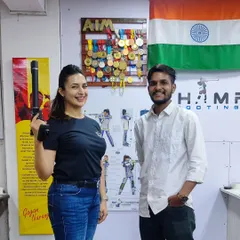 We were happy to welcome actress Divyanka Tripathi Dahiya to our range. Here she is with one of our coaches, ready for her session.